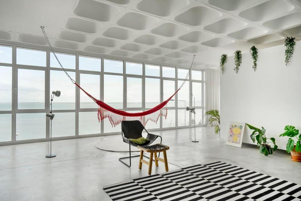 Loft Espacoso Com Vista Deslumbrante O Tejo Lissabon