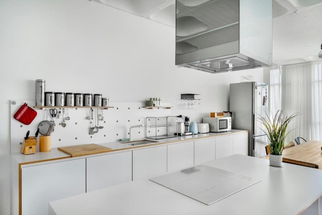 Loft Espacoso Com Vista Deslumbrante O Tejo * Lissabon