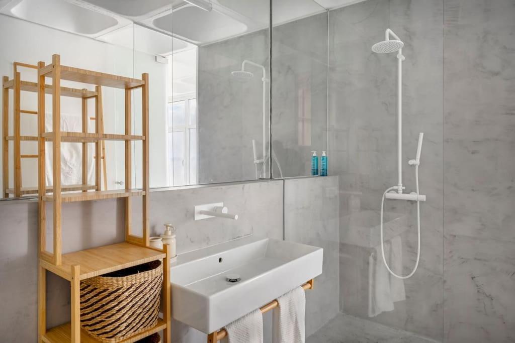 Loft Espacoso Com Vista Deslumbrante O Tejo * Lissabon